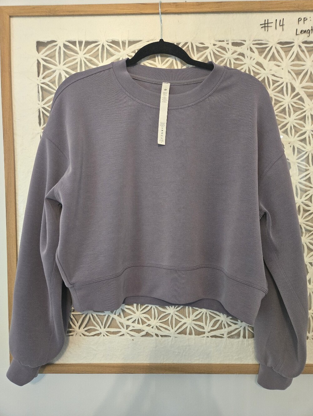 Lululemon Perfectly Oversized Cropped Lavender Crewneck Sweatshirt Size 6 - Picture 6 of 9